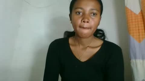 Snapshot of fayence09 chatting on November 12, 9:21 am fayence09 online show from November 12, 9:21 am