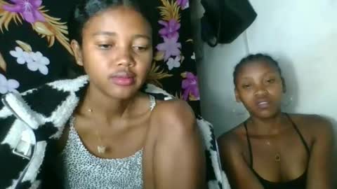 Snapshot of fayence09 chatting on November 13, 12:20 am fayence09 online show from November 13, 12:20 am