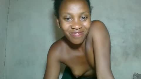 Snapshot of fayence09 chatting on December 5, 12:14 pm fayence09 online show from December 5, 12:14 pm