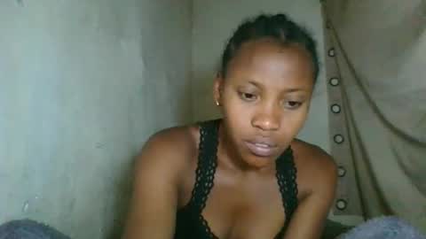 Snapshot of fayence09 chatting on December 13, 11:54 pm fayence09 online show from December 13, 11:54 pm