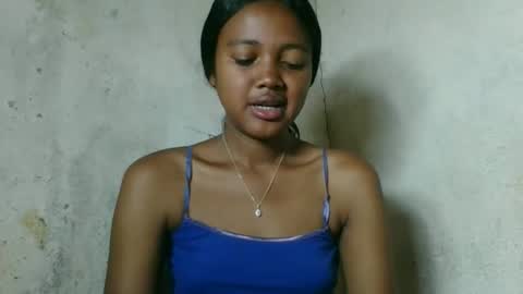 Snapshot of fayence09 chatting on December 21, 2:13 pm fayence09 online show from December 21, 2:13 pm