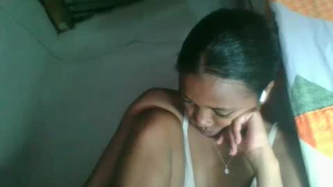 Snapshot of fayence09 chatting on January 11, 8:36 pm fayence09 online show from January 11, 8:36 pm