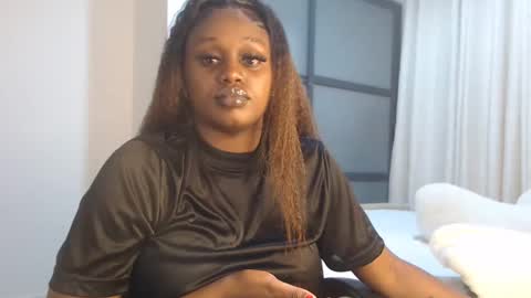 Snapshot of fayzah24 chatting on December 14, 2:45 am PRETTY online show from December 14, 2:45 am