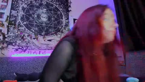 Snapshot of fearlessdiva_x chatting on February 13, 2:18 am Diva online show from February 13, 2:18 am