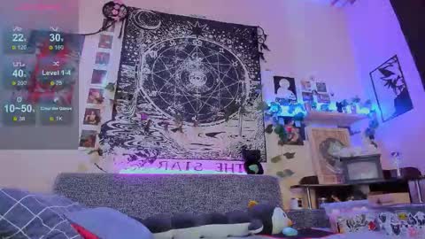 Snapshot of fearlessdiva_x chatting on February 24, 2:09 am Diva online show from February 24, 2:09 am