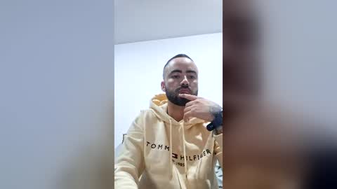 Snapshot of federico_ojitosverdes chatting on June 15, 7:10 am Federico Ofarrel online show from June 15, 7:10 am