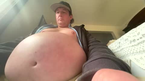 feedmyhugebelly online show from May 13, 9:11 pm