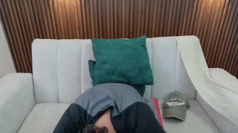 Feelena online show from June 7, 5:16 pm