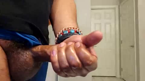 Snapshot of feelsbomber chatting on November 5, 12:05 pm feelsbomber online show from November 5, 12:05 pm