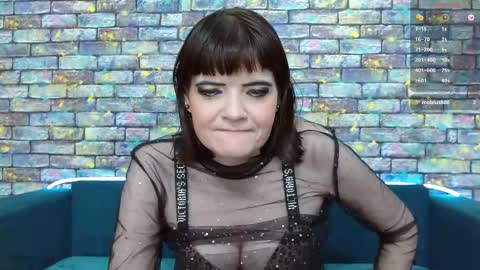 Laura online show from January 25, 1:10 am