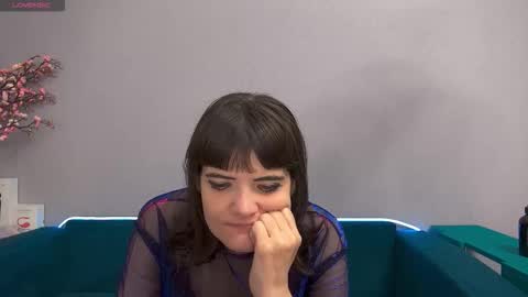 Laura online show from October 1, 8:31 am