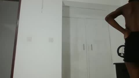 feetlovely507541 online show from April 2, 7:44 pm