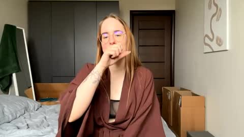 Mary online show from April 24, 8:17 am