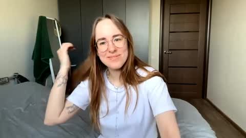 Mary online show from May 2, 5:23 am