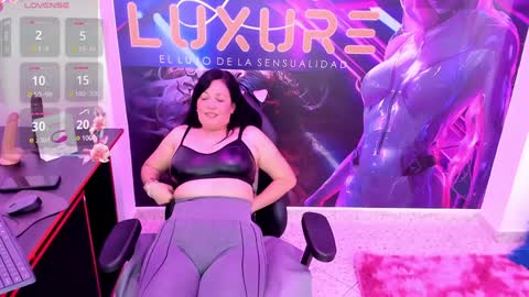 Snapshot of felinagrrr chatting on January 23, 6:56 pm felina online show from January 23, 6:56 pm