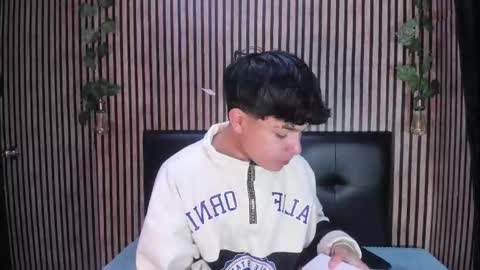 felipe_boy_18 online show from September 10, 4:01 am