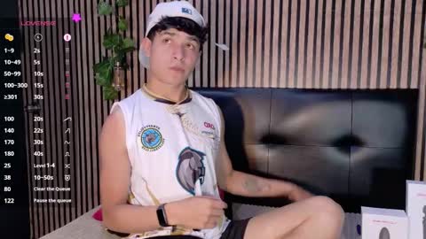 felipe_boy_18 online show from September 26, 3:10 am