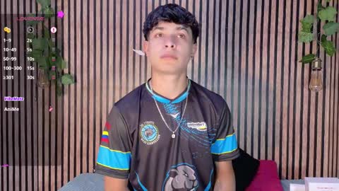 felipe_boy_18 online show from September 28, 3:23 am