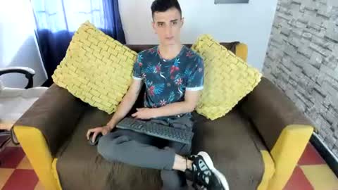 felipe colinss online show from July 5, 12:23 pm