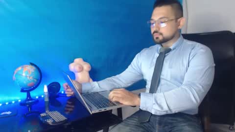 FELIPE QUIROZ online show from September 11, 12:05 pm