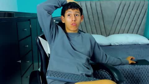 felipehot_gonzales online show from September 9, 12:59 pm