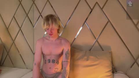 Snapshot of felix_brew chatting on April 3, 8:18 pm RYAN online show from April 3, 8:18 pm