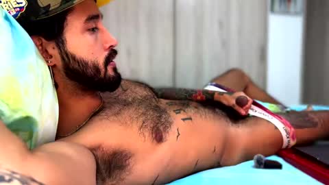 Snapshot of felix_candela chatting on December 24, 4:11 am Felix Candela online show from December 24, 4:11 am