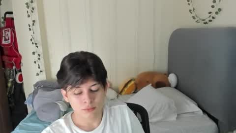 Snapshot of felix_leex chatting on February 24, 6:50 pm Felix leex online show from February 24, 6:50 pm