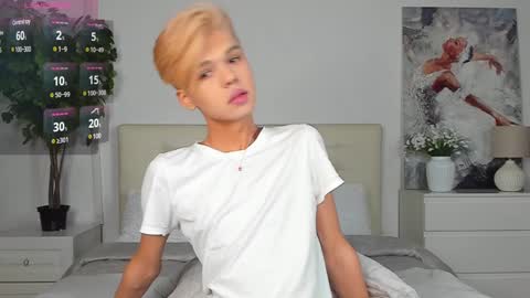 Snapshot of felix_rey chatting on February 5, 8:46 pm Felix online show from February 5, 8:46 pm