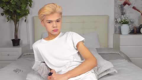 Snapshot of felix_rey chatting on February 7, 7:17 pm Felix online show from February 7, 7:17 pm