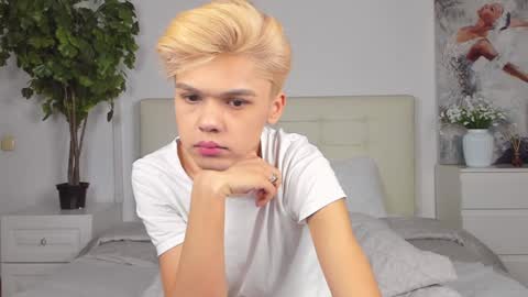 Snapshot of felix_rey chatting on February 7, 10:20 pm Felix online show from February 7, 10:20 pm