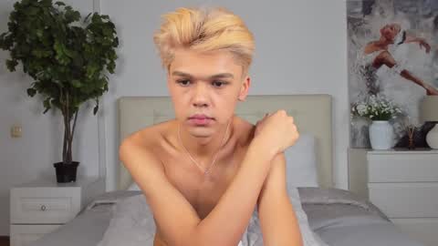 Snapshot of felix_rey chatting on February 8, 9:57 pm Felix online show from February 8, 9:57 pm