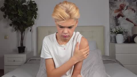 Snapshot of felix_rey chatting on February 9, 4:07 pm Felix online show from February 9, 4:07 pm