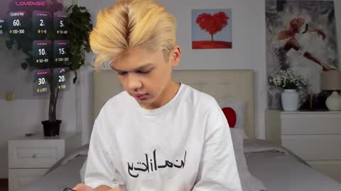 Snapshot of felix_rey chatting on February 15, 5:50 pm Felix online show from February 15, 5:50 pm