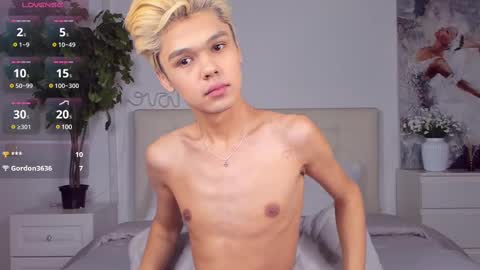 Snapshot of felix_rey chatting on March 5, 7:27 pm Felix online show from March 5, 7:27 pm