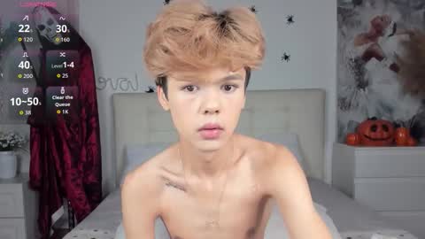 Snapshot of felix_rey chatting on October 26, 4:57 pm Felix online show from October 26, 4:57 pm