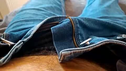 Snapshot of felixske chatting on February 5, 3:05 pm felixske online show from February 5, 3:05 pm