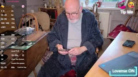 Adam online show from October 31, 7:20 am