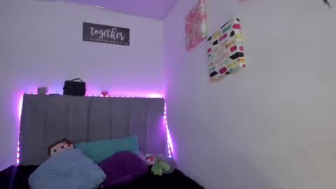 fem_boy6 online show from December 18, 10:51 am