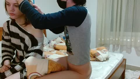 Snapshot of femboyflowers chatting on December 5, 3:37 am femboyflowers online show from December 5, 3:37 am
