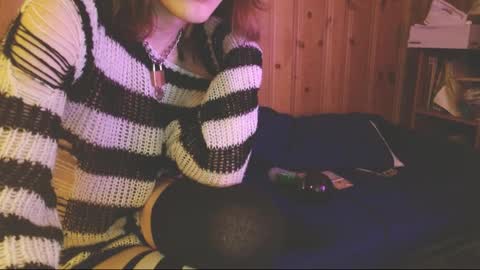 Snapshot of femboyflowers chatting on February 18, 5:09 am femboyflowers online show from February 18, 5:09 am