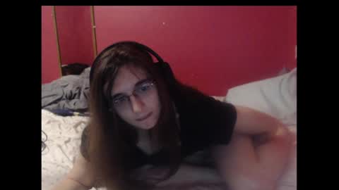 Snapshot of femboyfurfag chatting on December 18, 12:40 pm jamie online show from December 18, 12:40 pm