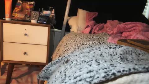 this is justice tricia a bigelow. she was fucking my husband tom girardi online show from January 13, 10:59 pm