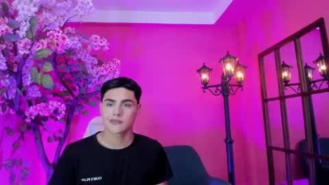 Noa online show from February 6, 12:08 pm