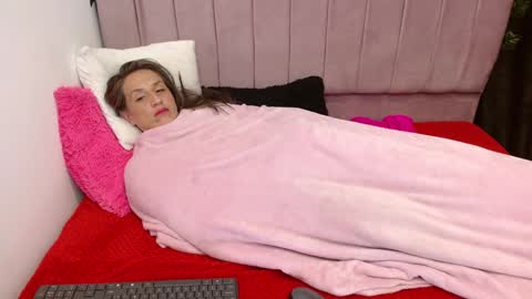 Alejandra online show from December 31, 10:58 am