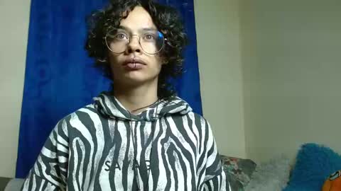 Snapshot of fenixmfx chatting on October 19, 6:19 pm Fenix online show from October 19, 6:19 pm