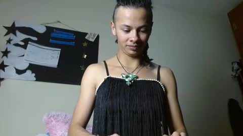 Snapshot of fenixmfx chatting on November 12, 11:58 pm Fenix online show from November 12, 11:58 pm