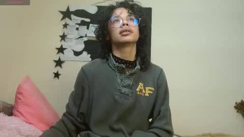 Snapshot of fenixmfx chatting on February 12, 1:11 am Fenix online show from February 12, 1:11 am