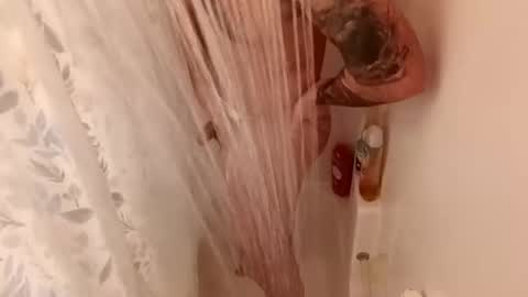 Snapshot of fenrir226453 chatting on January 9, 12:41 pm fenrir226453 online show from January 9, 12:41 pm