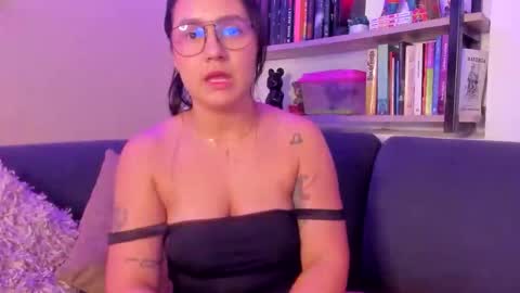 Snapshot of fer_dangerousbeauty chatting on February 7, 12:58 am Fer Independent account online show from February 7, 12:58 am